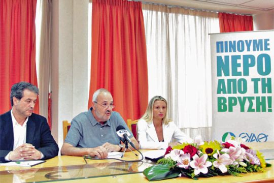 Αμίλητο… νερό περί ταμπακέρας