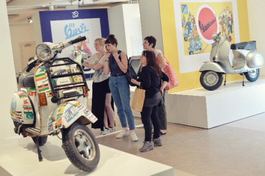 ΕΚΘΕΣΗ “VESPA – 70 YEARS YOUNG”