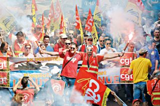 Εξω από τα γήπεδα η Γαλλία αναστενάζει
