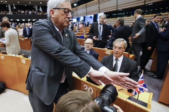 «Κοκορομαχία» στο Ευρωκοινοβούλιο