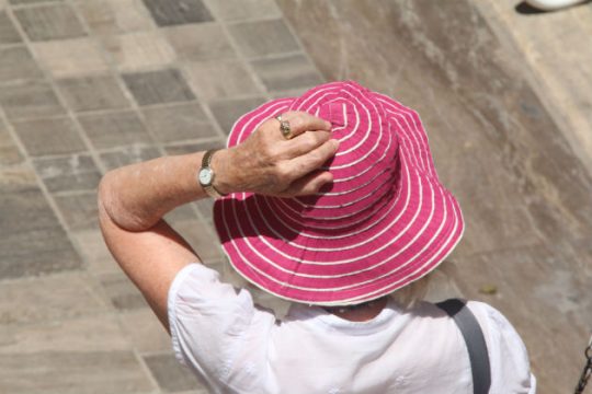 Μίνι καύσωνας το τριήμερο του Αγίου Πνεύματος