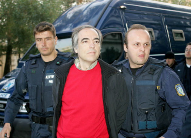 «13 απαντήσεις»