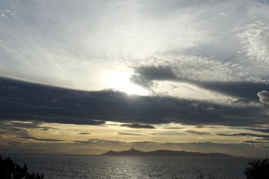 Νεκρός βρέθηκε άνδρας στον Λαιμό Βουλιαγμένης