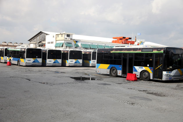Εισπράττουν, αλλά δεν πληρώνουν