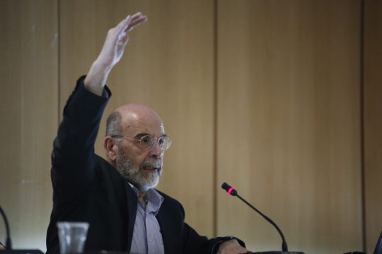 Βλακεία και κιτρινισμός!