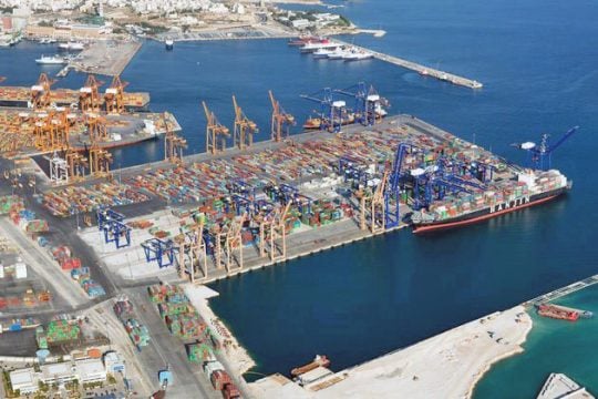 Ολοταχώς προς την Cosco