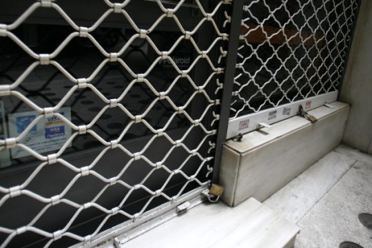 Λουκέτο στα καταστήματα που φοροδιαφεύγουν
