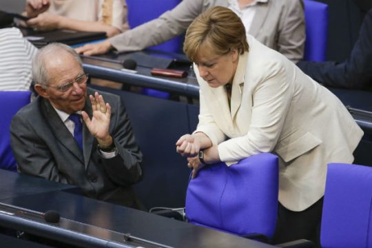 «Brexit σημαίνει σκληρή διαπραγμάτευση»