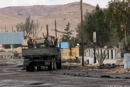 Βομβαρδισμοί από τη Μεσόγειο και χερσαία επιχείρηση