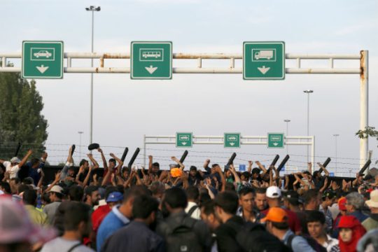 Προθεσμία για οικειοθελή αποχώρηση σε παράτυπους μετανάστες