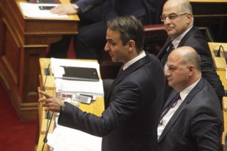 Πόλεμο φθοράς ετοιμάζει η Ν.Δ.