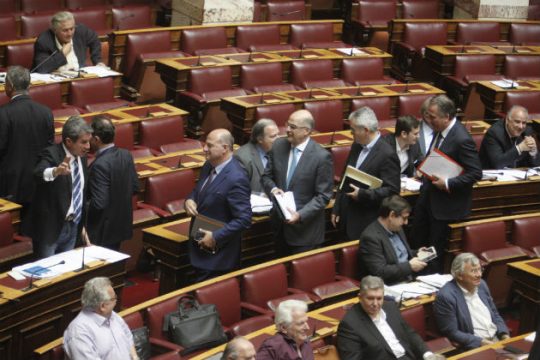 Χωρίς την ψήφο της ΝΔ πέρασε η τροπολογία για τις offshore