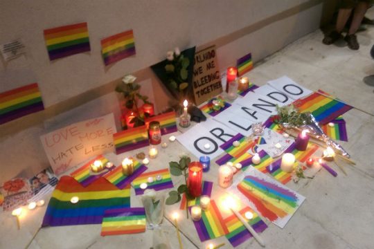 Συγκέντρωση μνήμης για τα θύματα του Ορλάντο