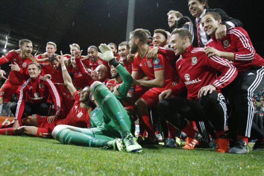 Ουαλία: Ο Μπέιλ και οι φίλοι του ζουν το όνειρό τους