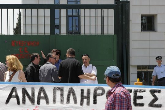 Διαβεβαιώσεις για τις προσλήψεις