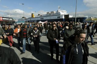 Με απεργιακές κινητοποιήσεις προειδοποιεί η ΠΝΟ
