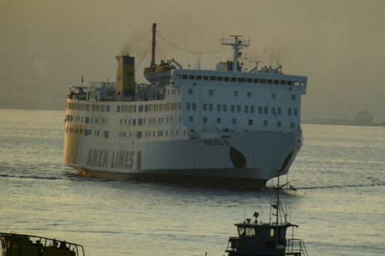 Ακινητοποιημένο το «Πρέβελη» στο λιμάνι του Ηρακλείου