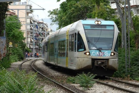 Επαναλαμβανόμενες στάσεις εργασίας σε τρένα και προαστιακό