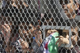 «Ανοιχτές φυλακές το Κέντρο Προσφύγων στη Μαλακάσα»