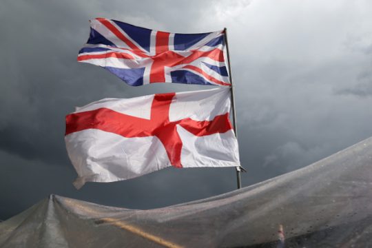 «Να φύγετε, ψηφίσαμε Brexit»