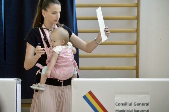 Ευρύ προβάδισμα των Σοσιαλδημοκρατών στις δημοτικές εκλογές