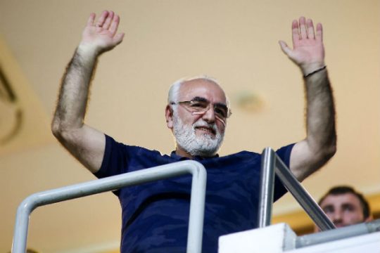 Ο Ιβάν… ψωνίζει ξενοδοχεία