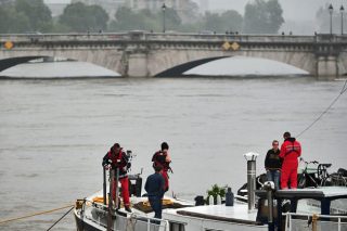 Παραμένει ο συναγερμός για τις πλημμύρες