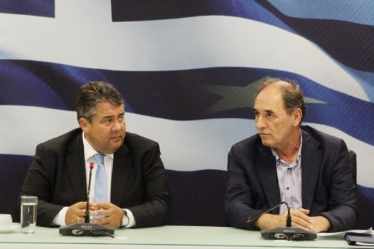 Συμφωνίες για ενέργεια και μικρομεσαίες επιχειρήσεις