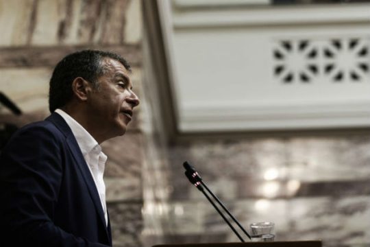 Σταύρος προκαλεί Φώφη