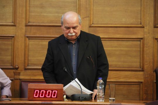 Βούτσης για δημοψήφισμα, εκλογικό νόμο και.. Φίλη
