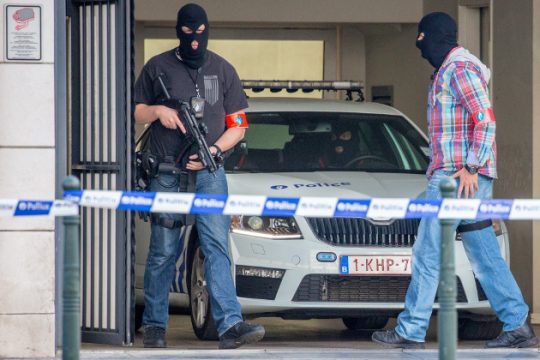 Έφοδοι και συλλήψεις για τρομοκρατία στις Βρυξέλλες