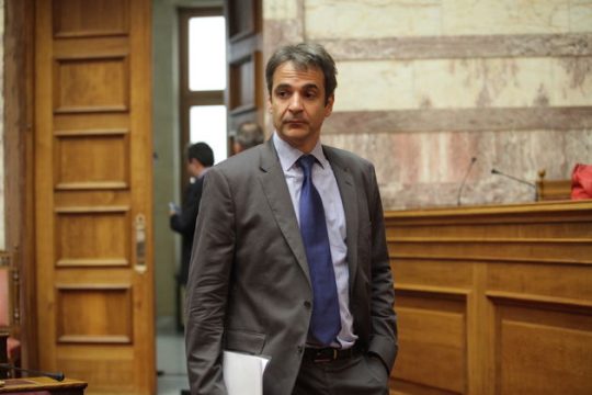 Ανεβάζει στροφές