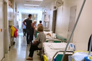 Τα ράντζα «βασιλεύουν» στο νοσοκομείο «Αττικόν»