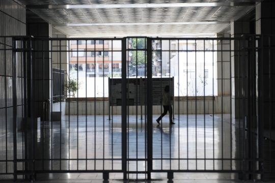 Ο διαγωνισμός, οι υποψήφιοι και ο καθηγητής τους
