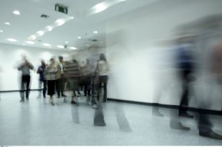 Σε επιτελικές θέσεις, αλλά με περιορισμούς