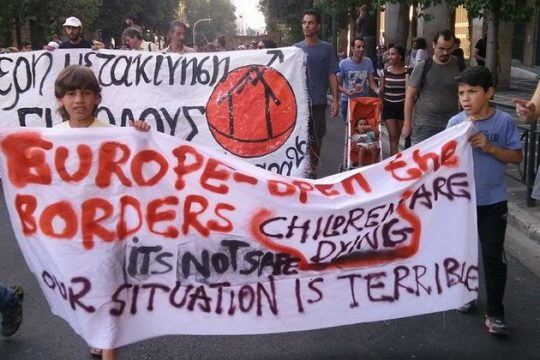 Πορεία-διαμαρτυρίας στην Αθήνα για τις βίαιες εκκενώσεις στη Θεσσαλονίκη