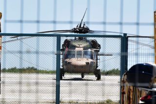 Το ελικόπτερο επιστράφηκε, οι επιβάτες… μένουν