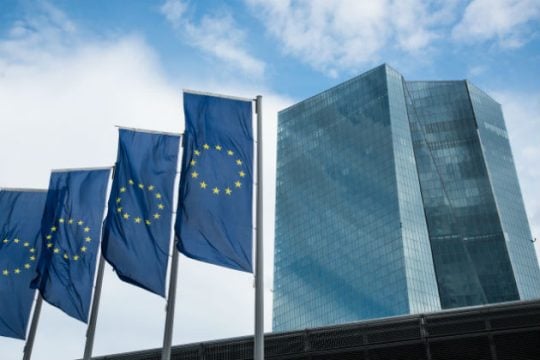 Τα «κόκκινα δάνεια» κρίνουν την αντοχή των τραπεζών