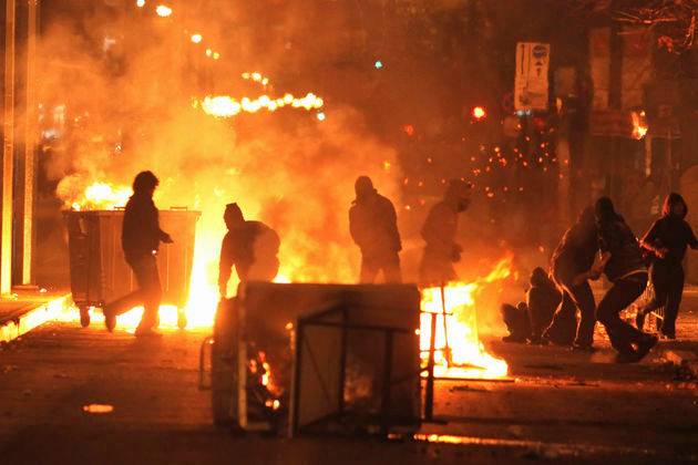 Πετροπόλεμος και μολότοφ το Σάββατο στα Εξάρχεια