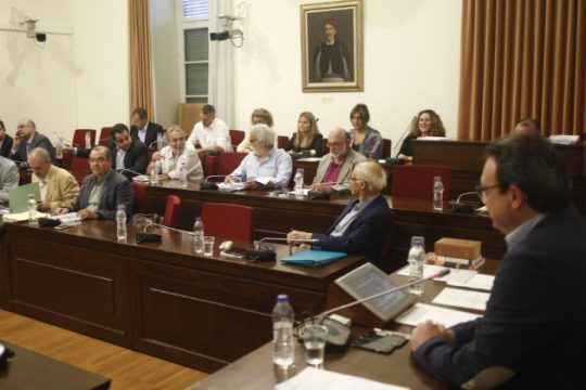 «Κόκκινα» δάνεια εκατομμυρίων ευρώ σε ΜΜΕ και κόμματα