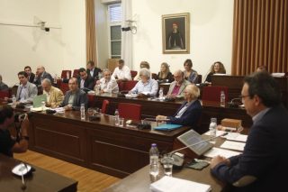 Δανεικά κι αγύριστα στα ΜΜΕ
