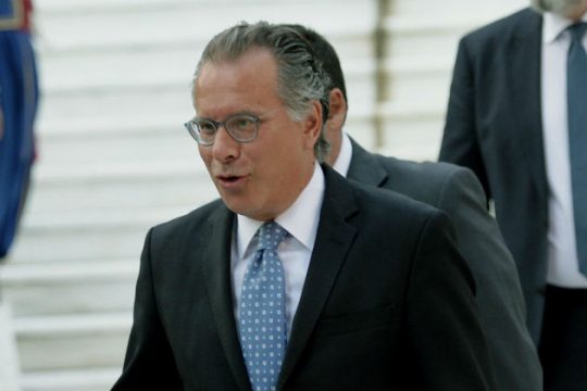 «Ο πρωθυπουργός κόβει την κορδέλα στην Πάρο»