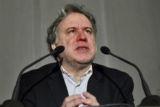 Κατρούγκαλος: καταγγέλλει μπαράζ παραπληροφόρησης