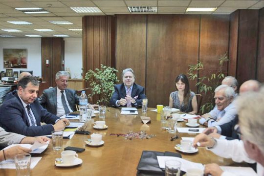 Μέτωπο απέναντι στις απαιτήσεις του ΔΝΤ