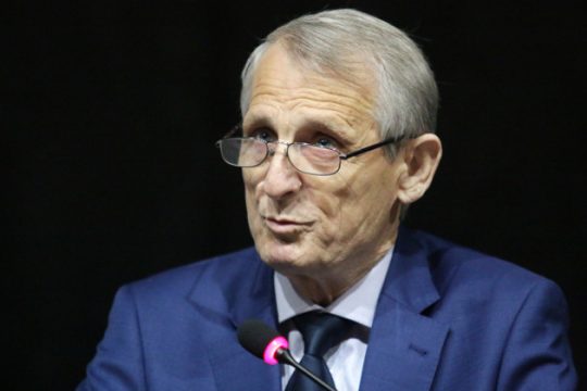 Στα «σχοινιά» ο Γκιρτζίκης για την «κάρτα υγείας»