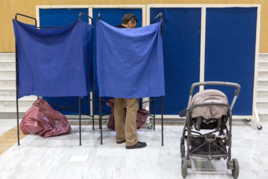 Οι πρώτες αντιδράσεις των κομμάτων για τον εκλογικό νόμο