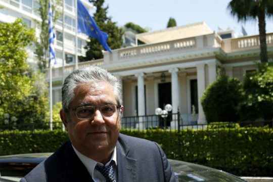«Ναι» από ΚΚΕ για κατάργηση μπόνους και ψήφο στα 17