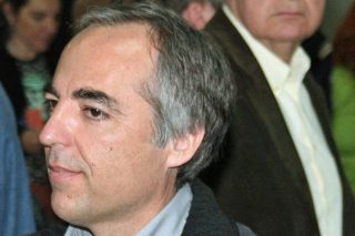 Παραβιάζοντας τον νόμο κατά το δοκούν