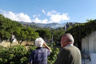 Στις φλόγες ξανά η νότια Κρήτη