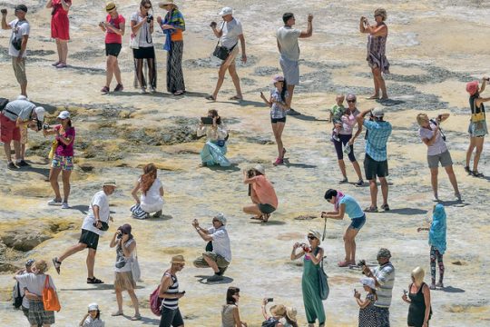Η Νίσυρος εμπνέει την τέχνη